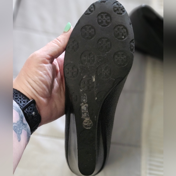 Tory Burch Black Wedges Peep Toe with Silver Logo Size 9.5 - Picture 4 of 10